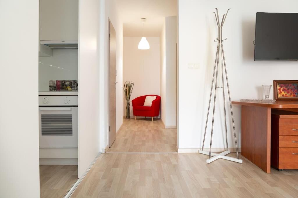 Great Tourist And Business Apartment บราติสลาวา ภายนอก รูปภาพ